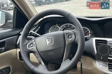 Седан Honda Accord 2013 в 