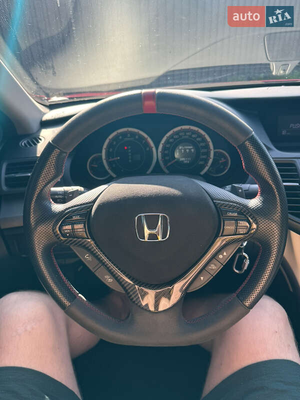 Седан Honda Accord 2010 в Києві