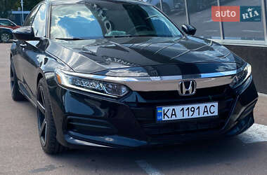Седан Honda Accord 2018 в Киеве