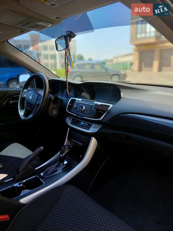 Седан Honda Accord 2015 в Виннице