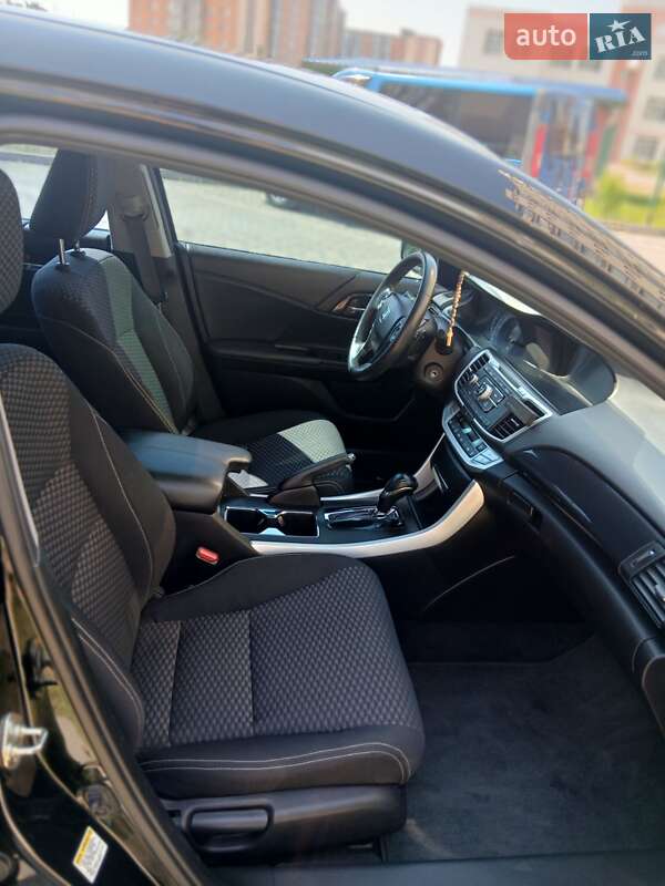 Седан Honda Accord 2015 в Виннице