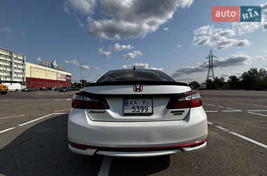 Седан Honda Accord 2017 в 