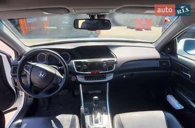 Седан Honda Accord 2013 в 