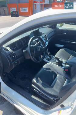 Седан Honda Accord 2013 в 