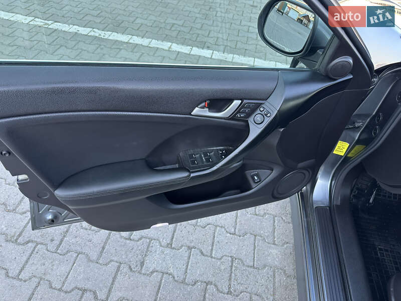 Седан Honda Accord 2008 в Чернівцях