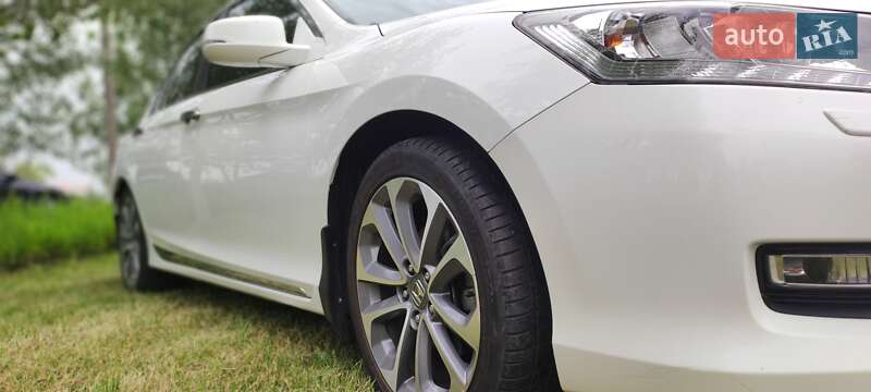 Седан Honda Accord 2013 в Львове