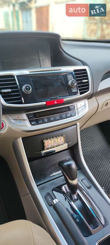 Седан Honda Accord 2013 в Львове