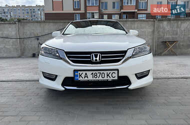 Седан Honda Accord 2013 в Києві