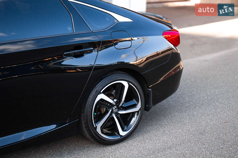 Седан Honda Accord 2022 в Киеве