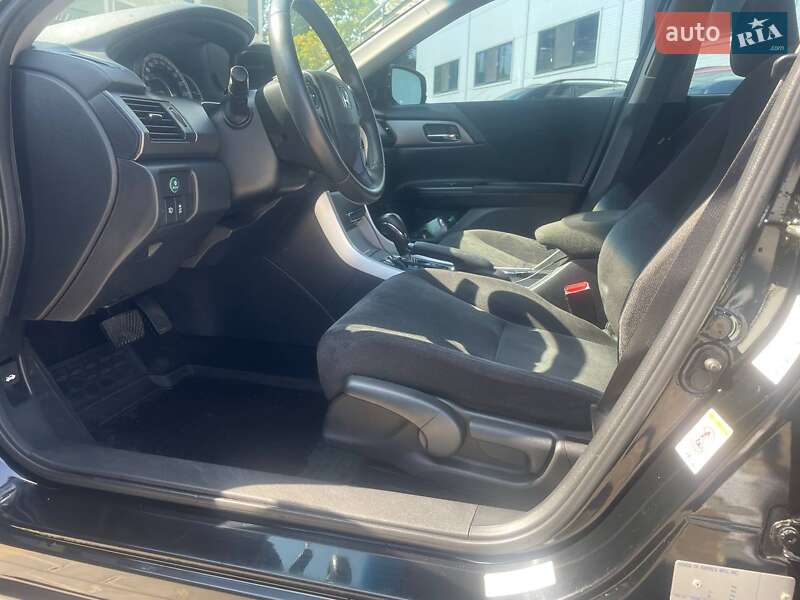 Седан Honda Accord 2013 в Одессе