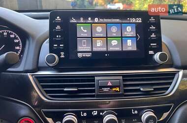 Седан Honda Accord 2018 в 