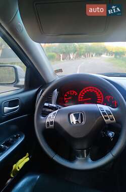 Седан Honda Accord 2004 в 