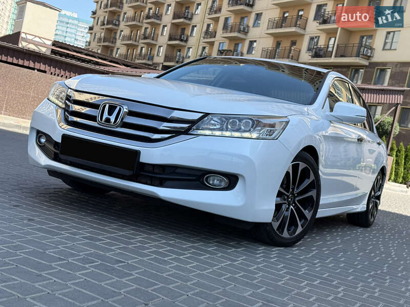 Седан Honda Accord 2015 в Одессе