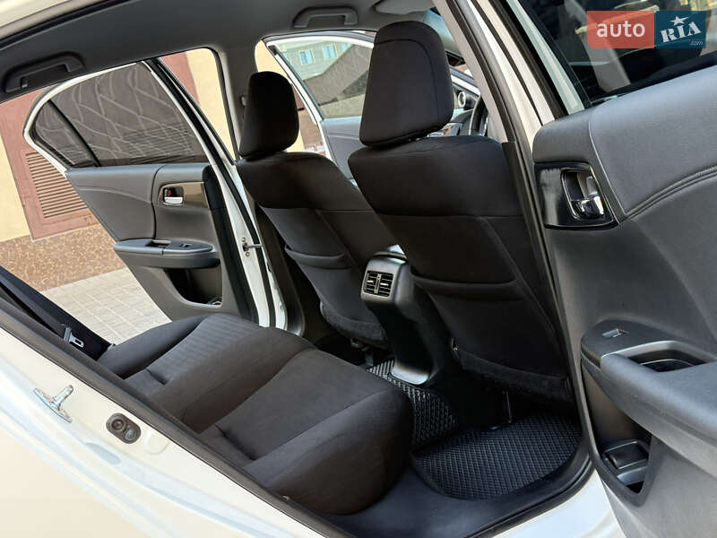 Седан Honda Accord 2015 в Одессе