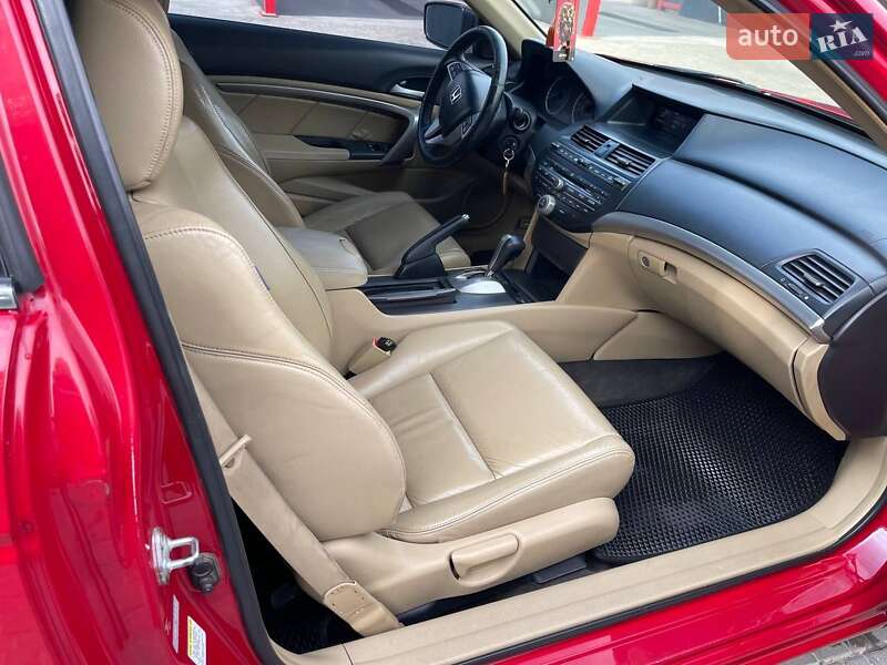Купе Honda Accord 2008 в Балті