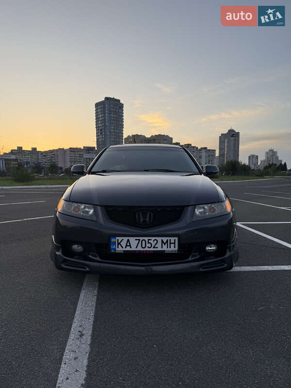 Седан Honda Accord 2005 в Киеве
