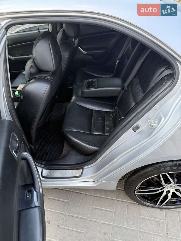 Седан Honda Accord 2004 в Дніпрі