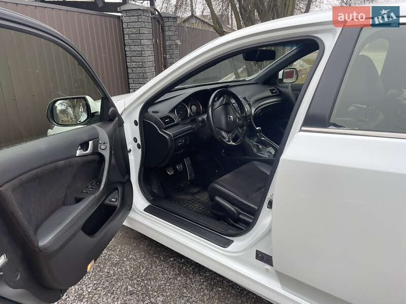 Седан Honda Accord 2012 в Києві