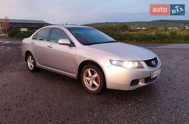 Седан Honda Accord 2004 в 
