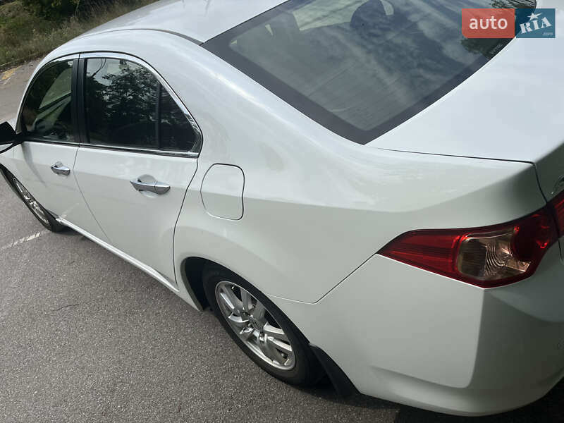 Седан Honda Accord 2012 в Києві