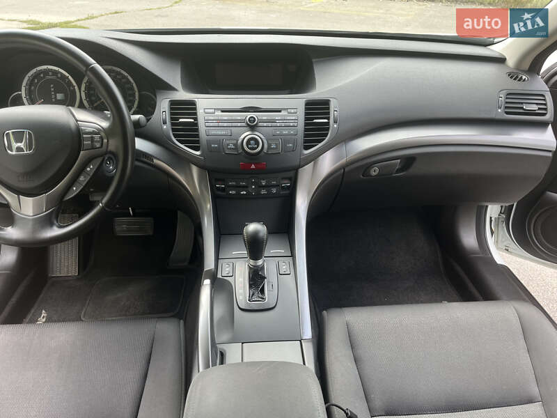 Седан Honda Accord 2012 в Києві