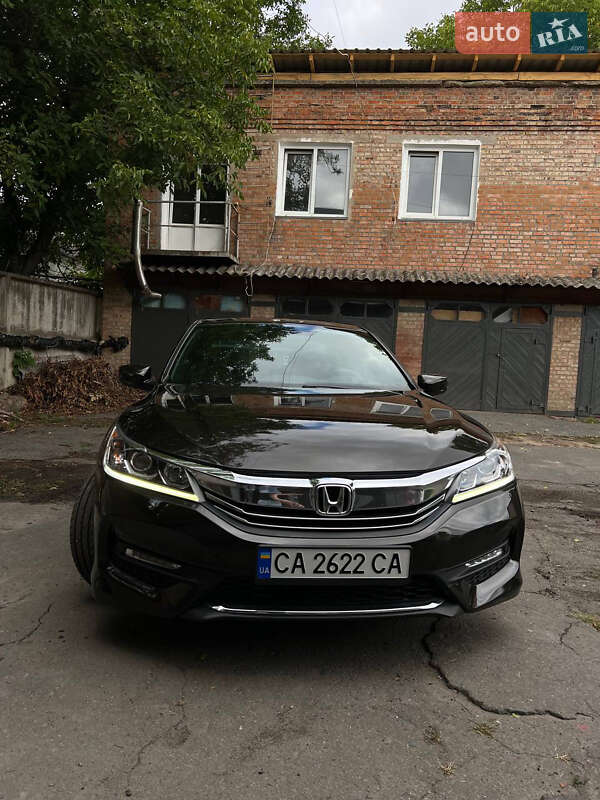 Седан Honda Accord 2017 в Ватутіному