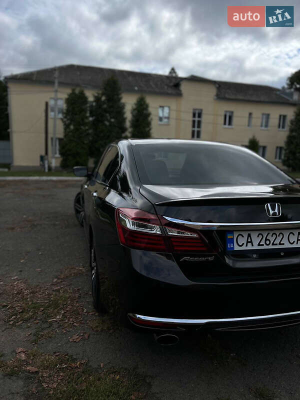 Седан Honda Accord 2017 в Ватутіному
