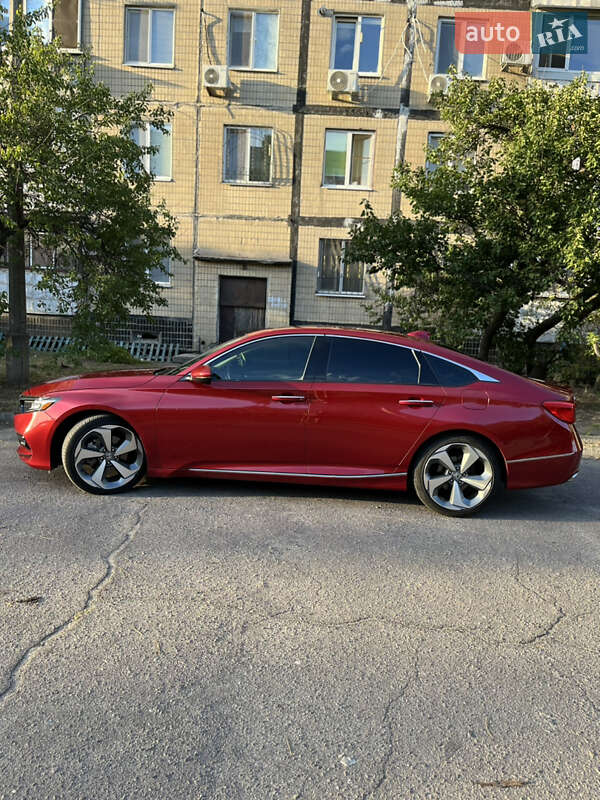 Седан Honda Accord 2018 в Днепре