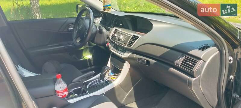 Седан Honda Accord 2015 в Виннице