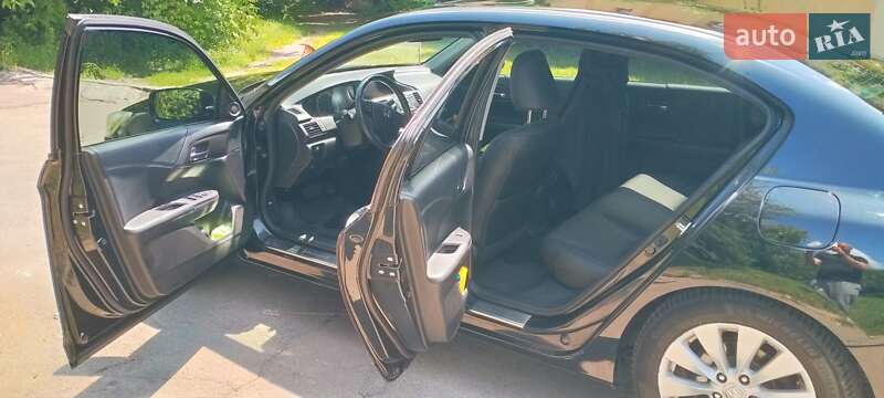 Седан Honda Accord 2015 в Виннице