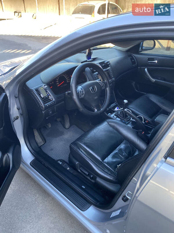 Седан Honda Accord 2004 в Кам'янець-Подільському