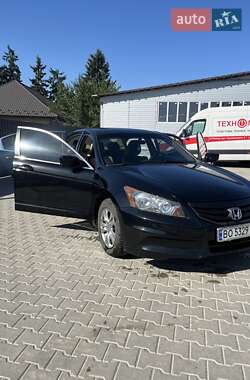 Седан Honda Accord 2012 в Ланівці