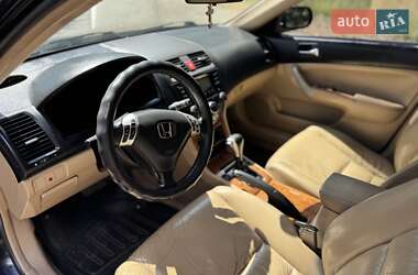 Седан Honda Accord 2005 в 
