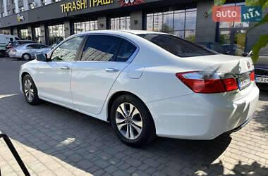Седан Honda Accord 2012 в Києві