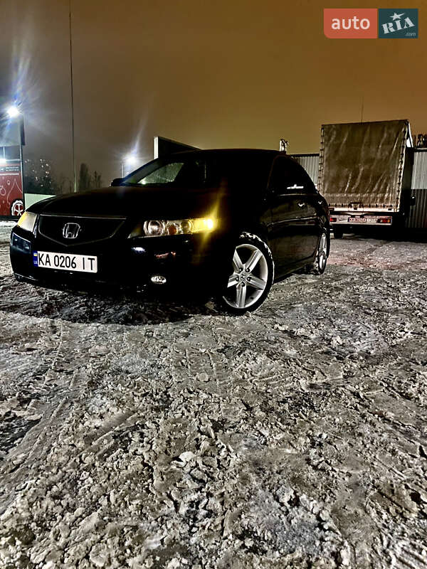 Седан Honda Accord 2004 в Києві