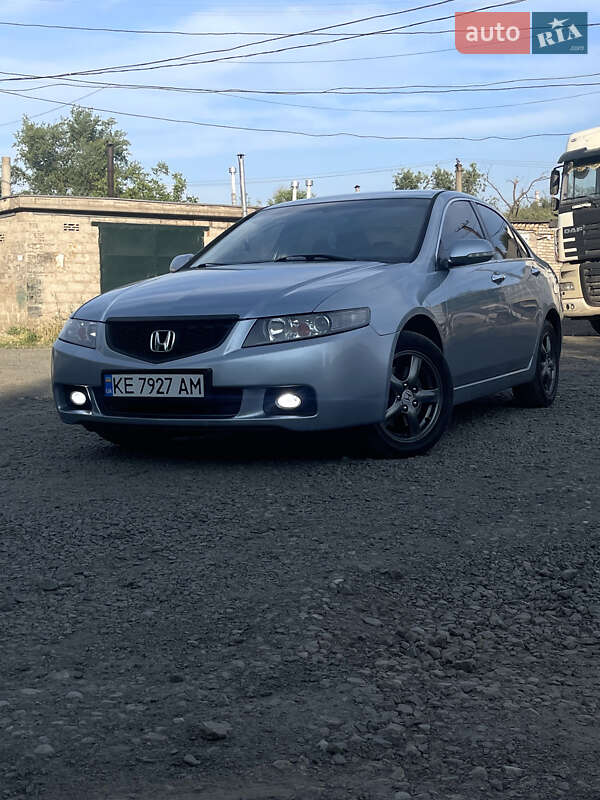Седан Honda Accord 2004 в 