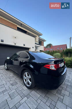 Седан Honda Accord 2012 в Львові