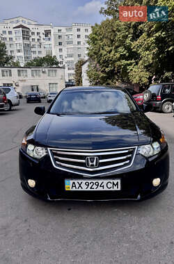 Седан Honda Accord 2010 в Полтаві