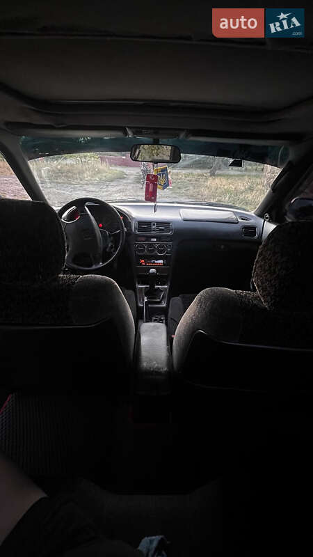 Седан Honda Accord 1995 в Іванкові