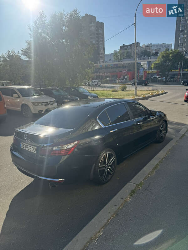 Седан Honda Accord 2017 в Киеве