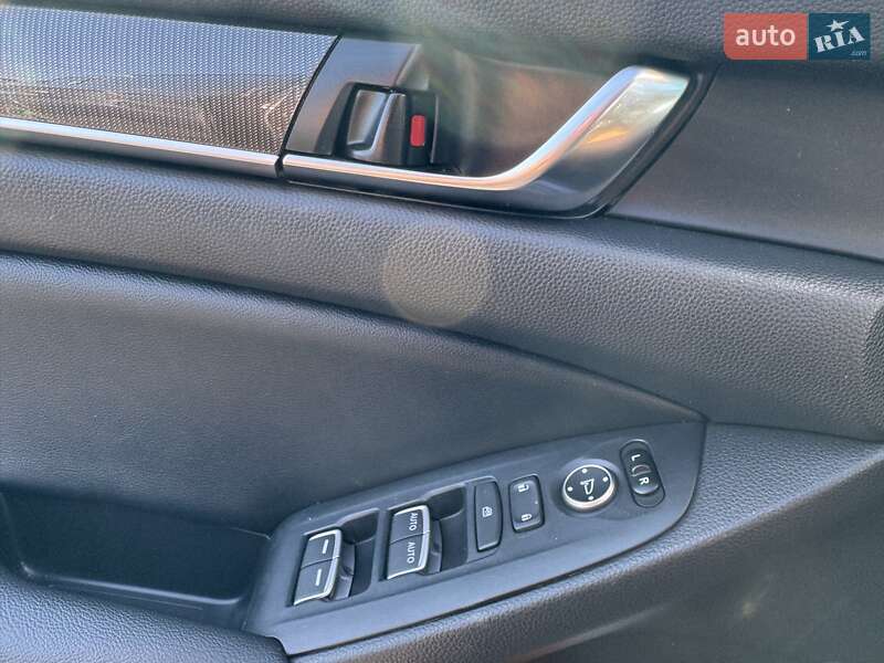 Седан Honda Accord 2020 в Киеве