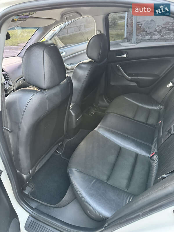 Седан Honda Accord 2007 в Чернигове