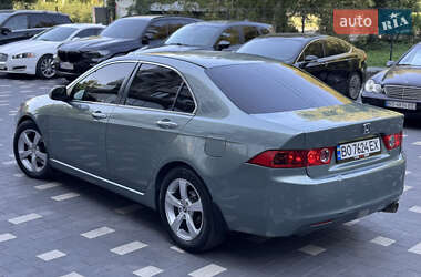 Седан Honda Accord 2004 в 