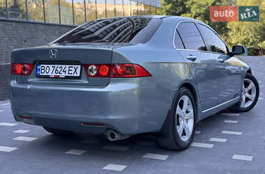 Седан Honda Accord 2004 в 
