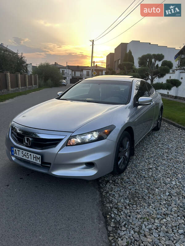 Купе Honda Accord 2012 в Ивано-Франковске