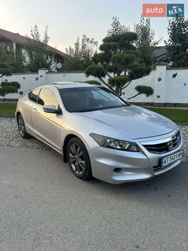 Купе Honda Accord 2012 в Ивано-Франковске
