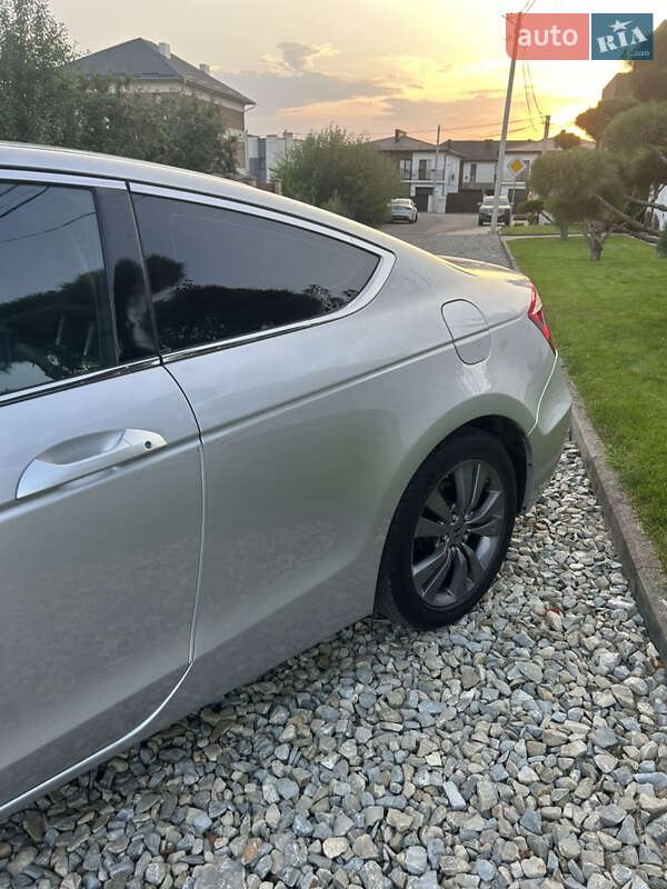 Купе Honda Accord 2012 в Ивано-Франковске