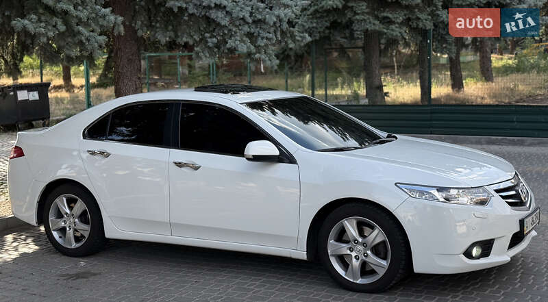 Седан Honda Accord 2012 в Кропивницком