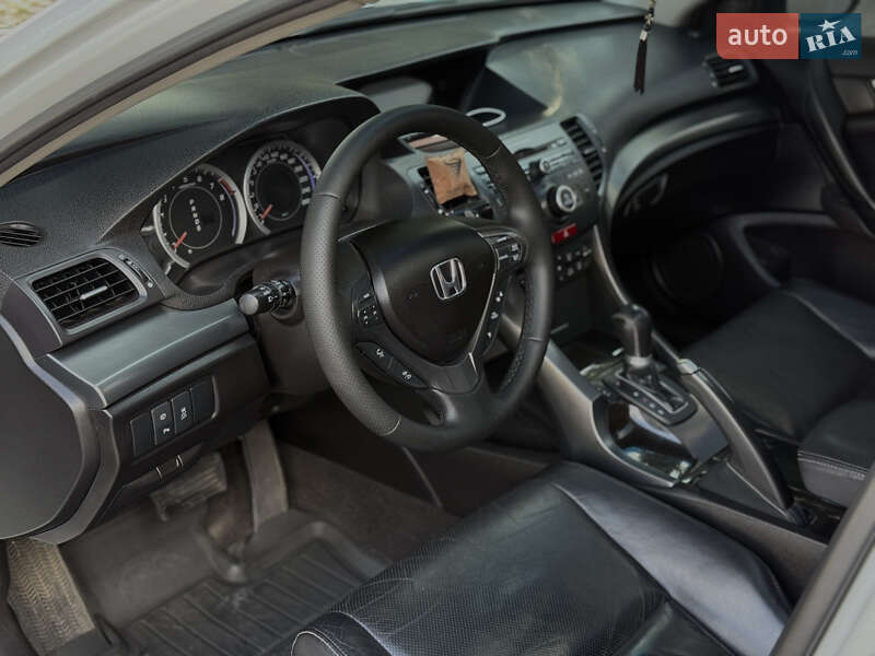 Седан Honda Accord 2012 в Кропивницком