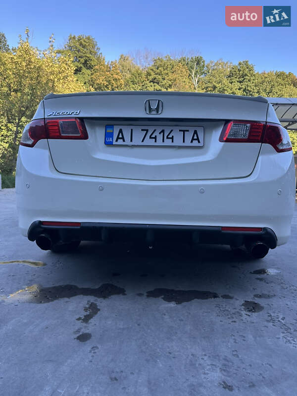 Седан Honda Accord 2010 в Києві